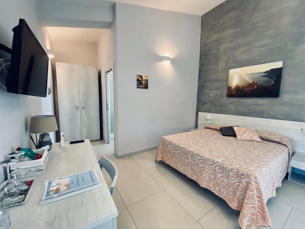 B&B L'Eden Di Capo Bianco Montallegro Extérieur photo